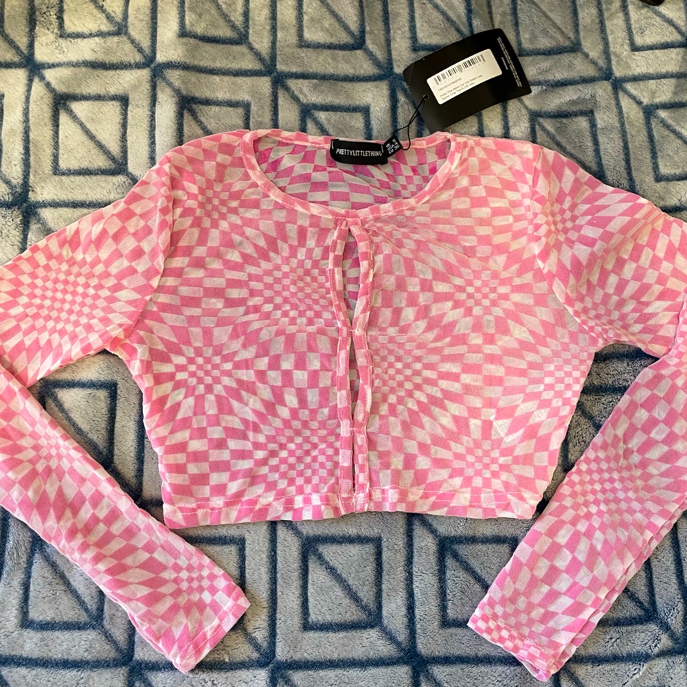 Pretty Little Thing crop top